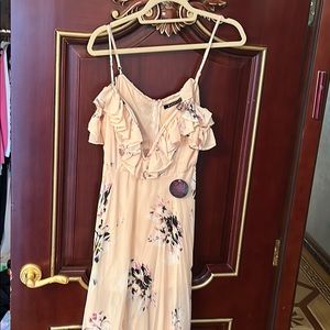 Ruffle top plunging neckline maxi dress medium